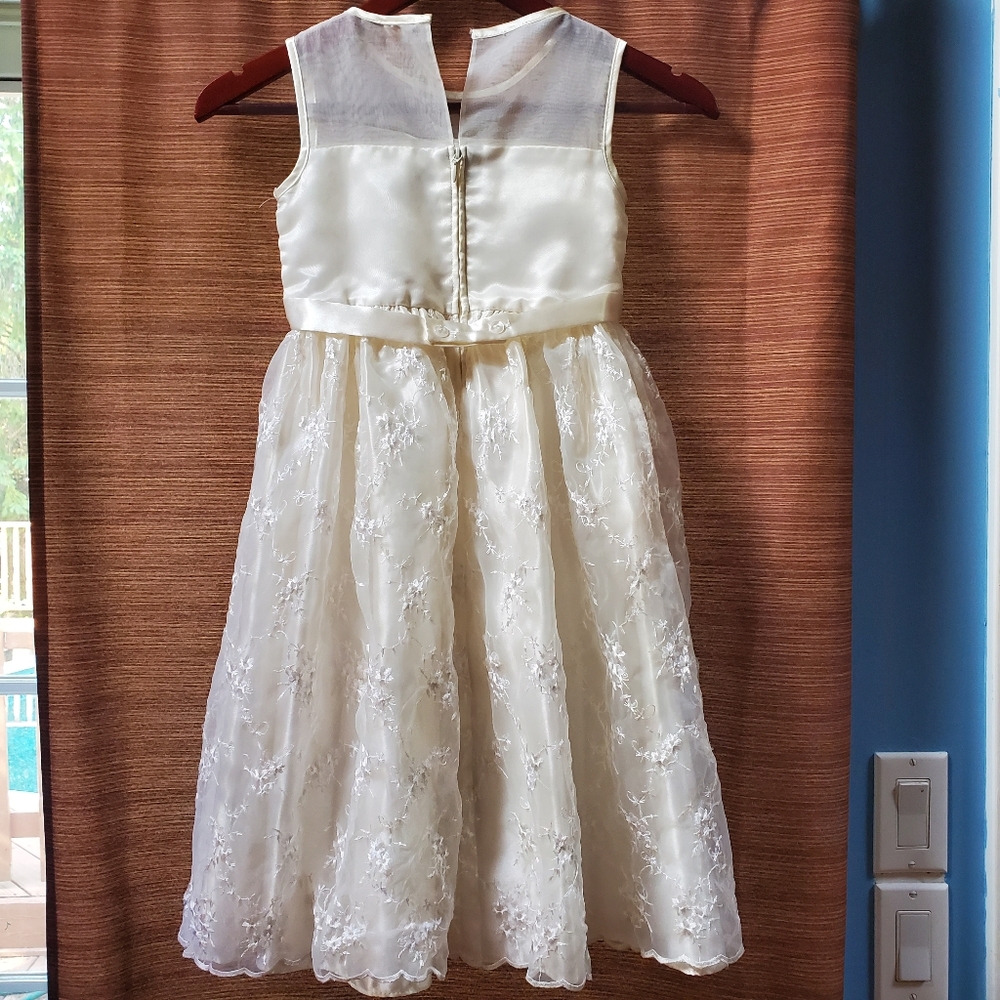 Dress - Picture 2 of 4